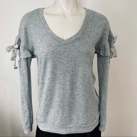 ALMOST FAMOUS 2 SWEATERS |set of 2 v-neck open arm fancy shoulder tie CR… - Picture 2 of 16